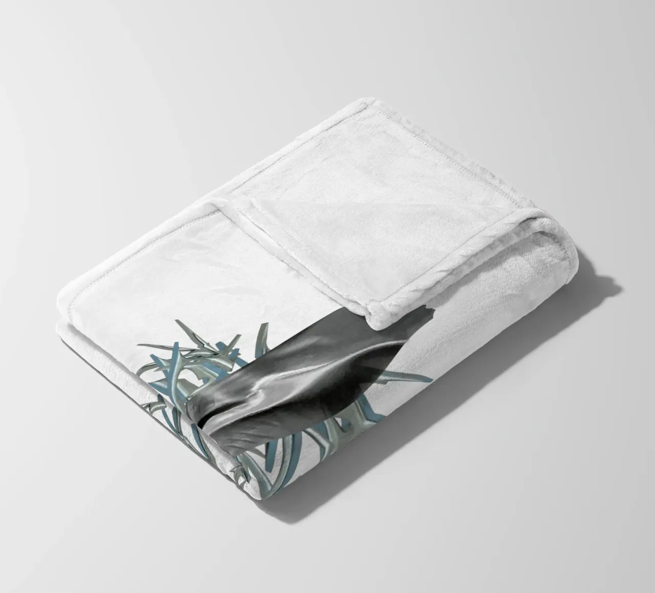 mazzo di spine cromate e nastro metallico coperta in pile da morphinaeblue
