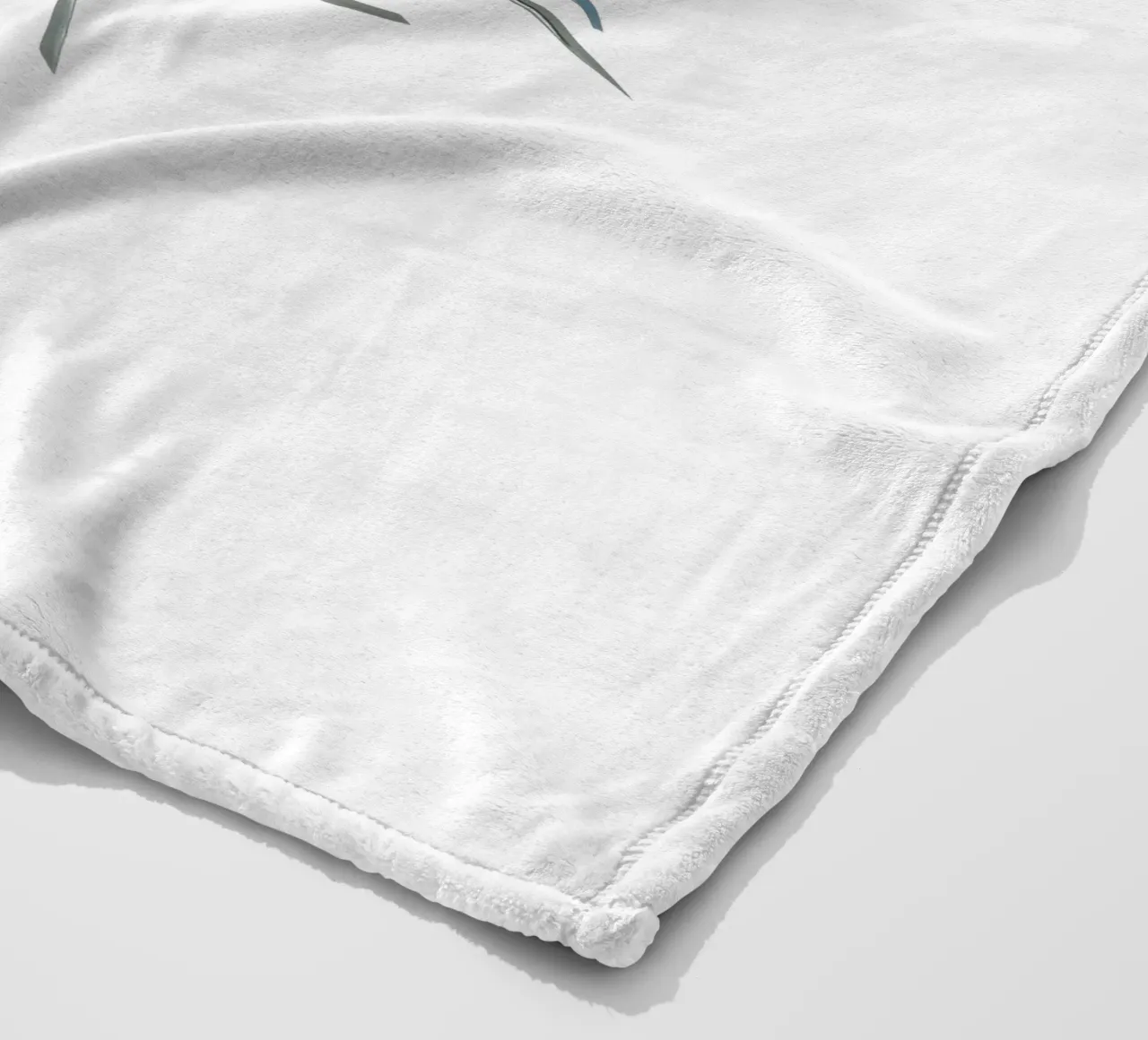 mazzo di spine cromate e nastro metallico coperta in pile da morphinaeblue