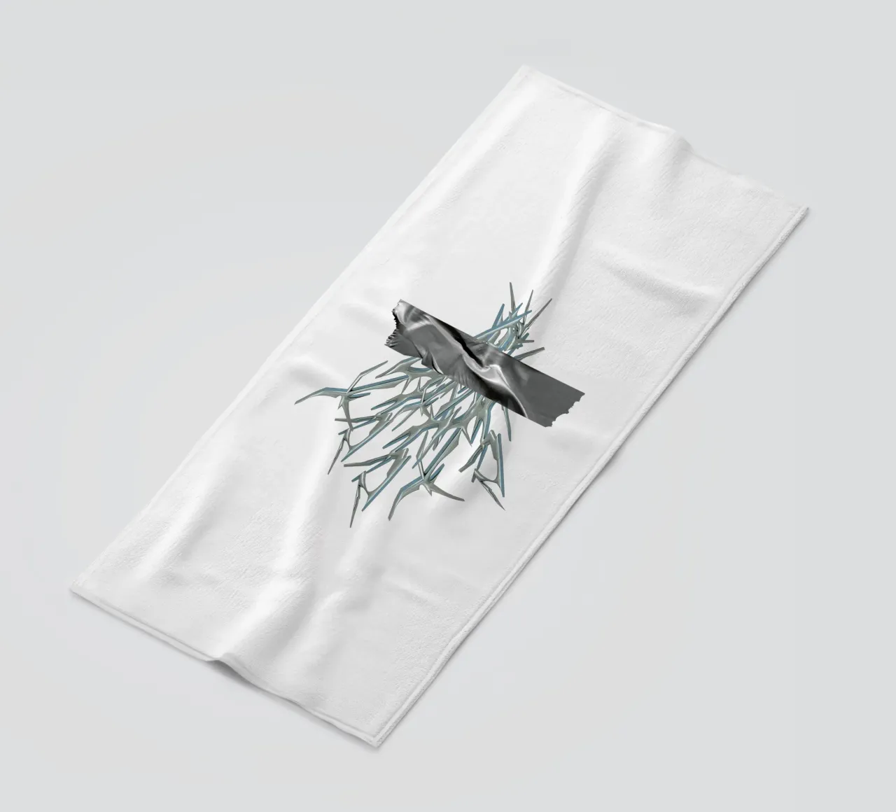 mazzo di spine cromate e nastro metallico telo mare da morphinaeblue
