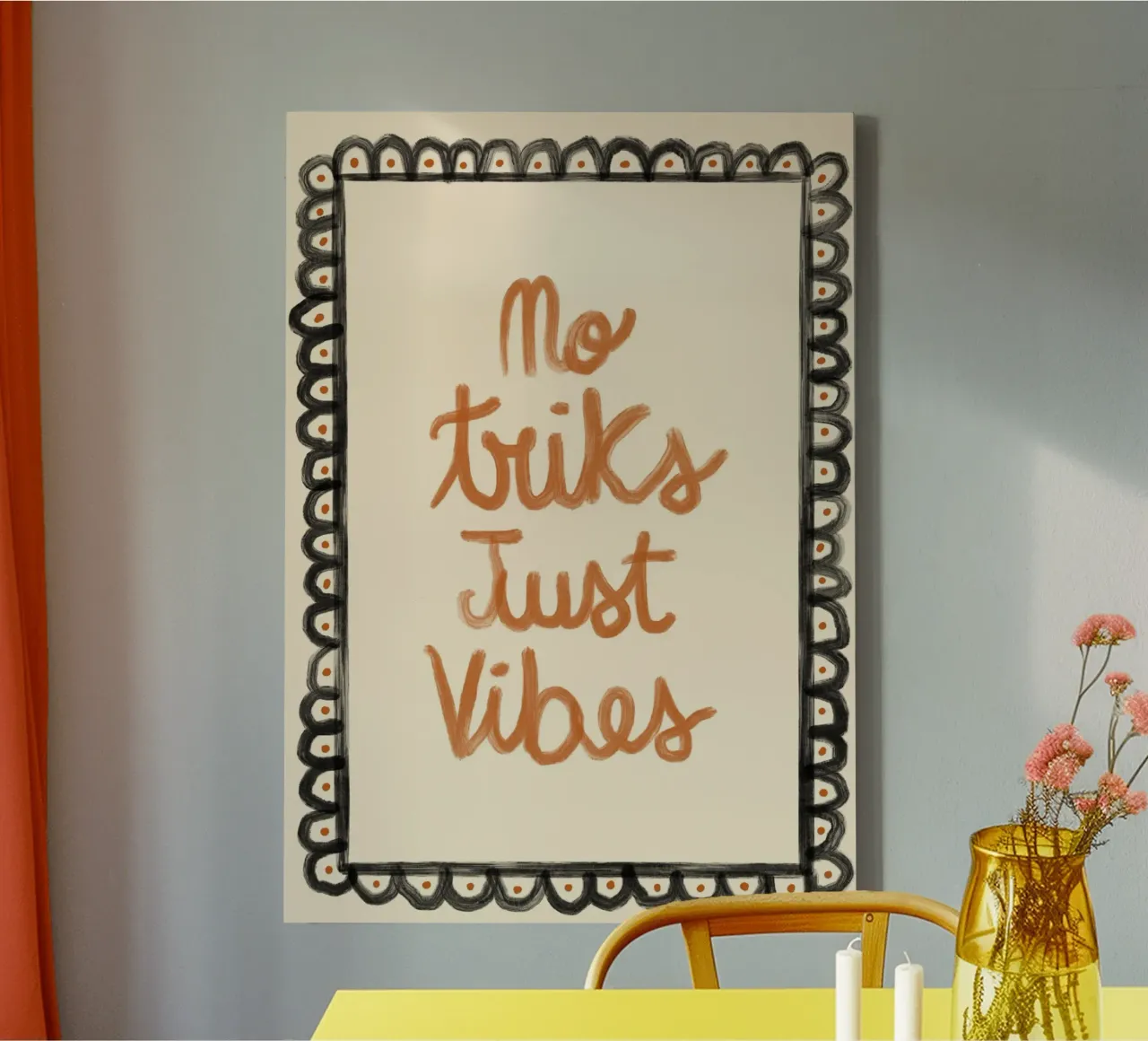 "Keine Tricks, nur Vibes" Halloween Wandkunstdruck Leinwand mit Schattenfugenrahmen von vintagepod