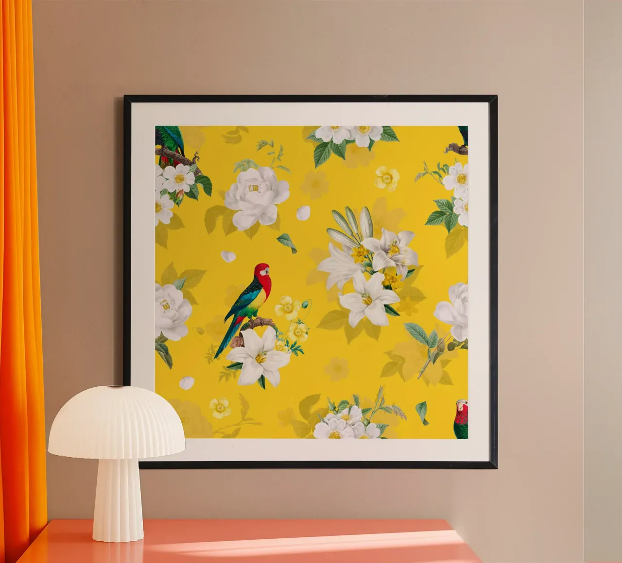 Giardino dei pappagalli giallo poster con telaio in legno da FabiWes