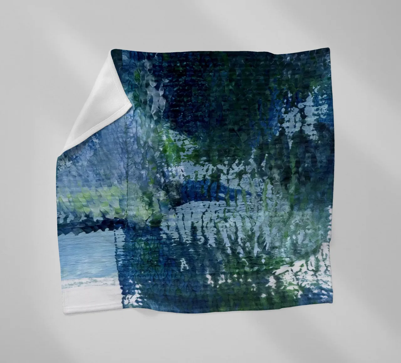 Surfaces 4 | Abstract in Indigo, Pale Blue, Green and White coperta in pile da sabidussi