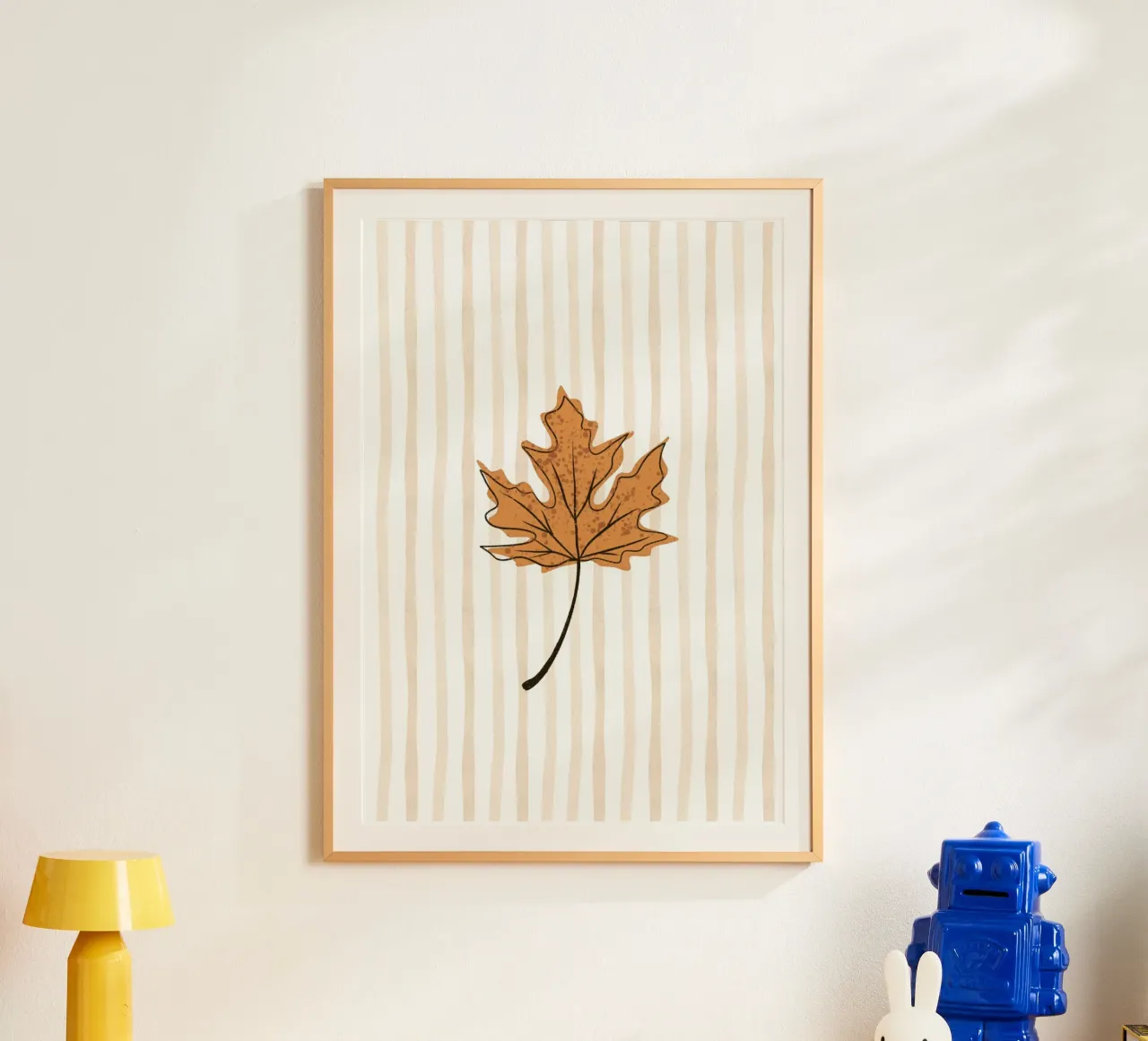 Stampa murale estetica Autunno a foglia d'acero singola poster con telaio in legno da vintagepod