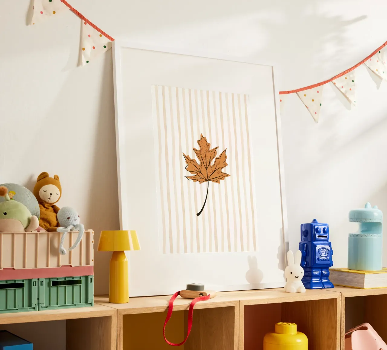 Stampa murale estetica Autunno a foglia d'acero singola poster con telaio in legno da vintagepod
