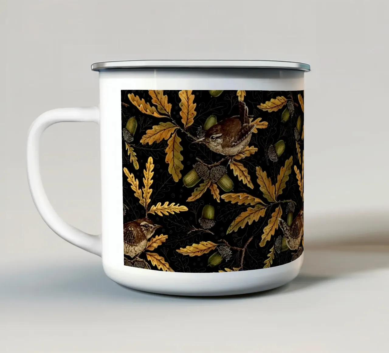 Scriccioli e ghiande sul nero tazza in smalto da Painted Nature