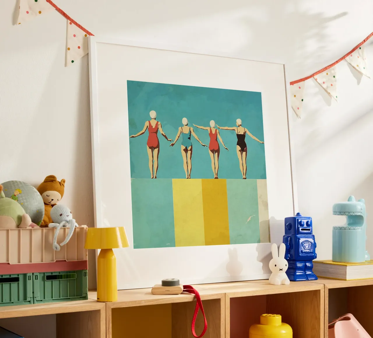 Quattro figure sulla piscina poster con telaio in alluminio da Rita
