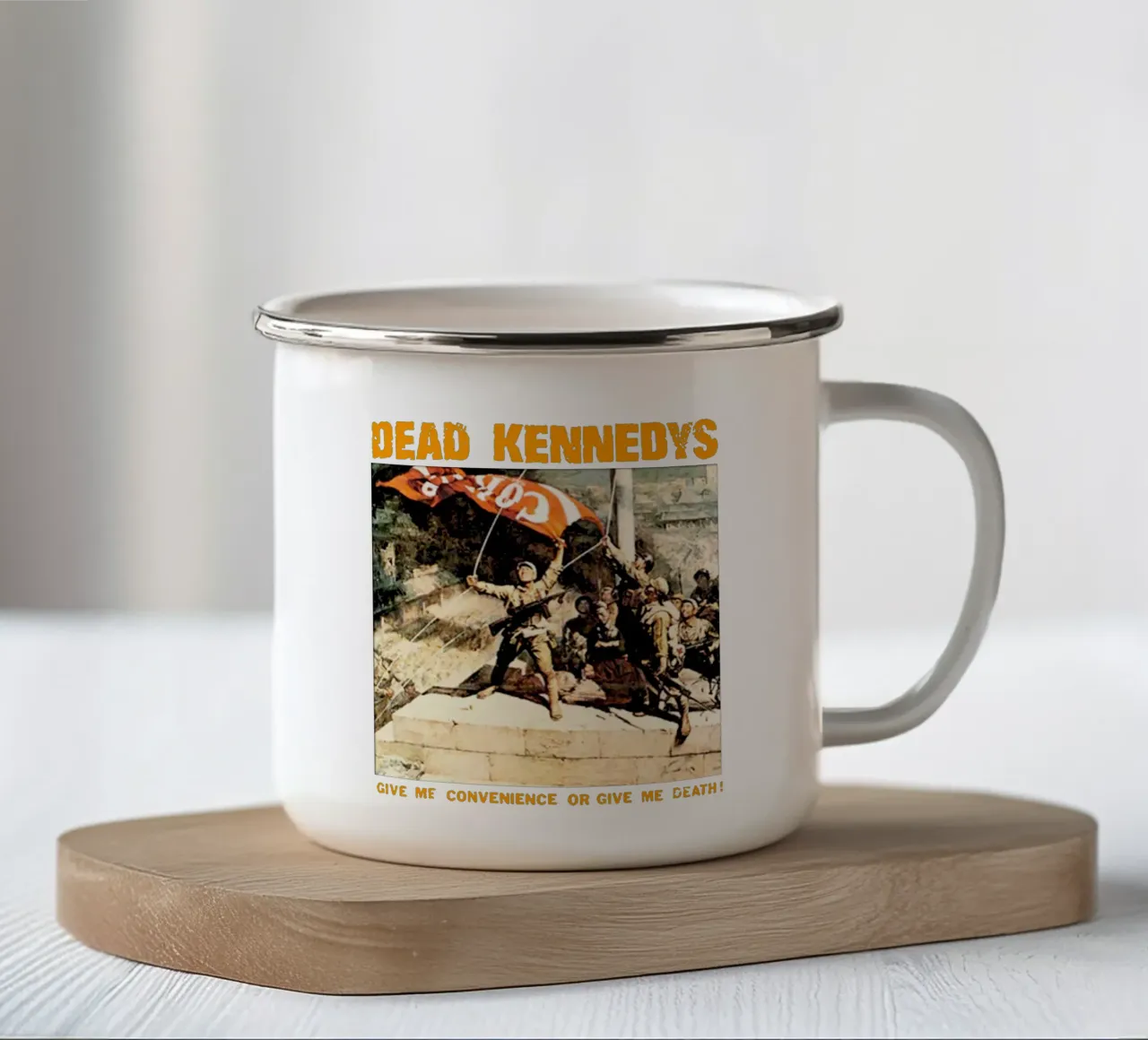 Arte dei Dead Kennedys tazza in smalto da grass.studio_