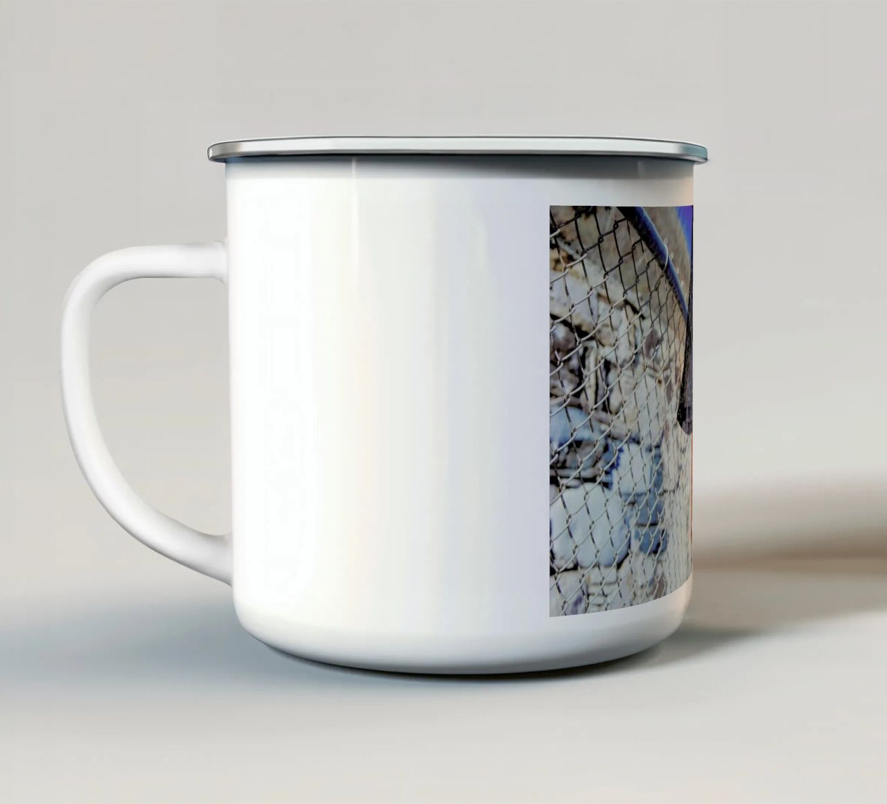 Shine tazza in smalto da Aysha Banos