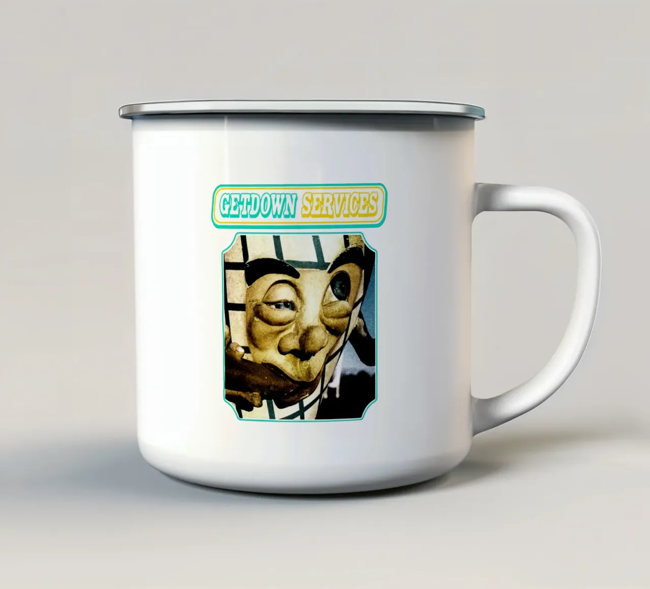 Servizio di discesa per le vacanze tazza in smalto da igoshdesigns