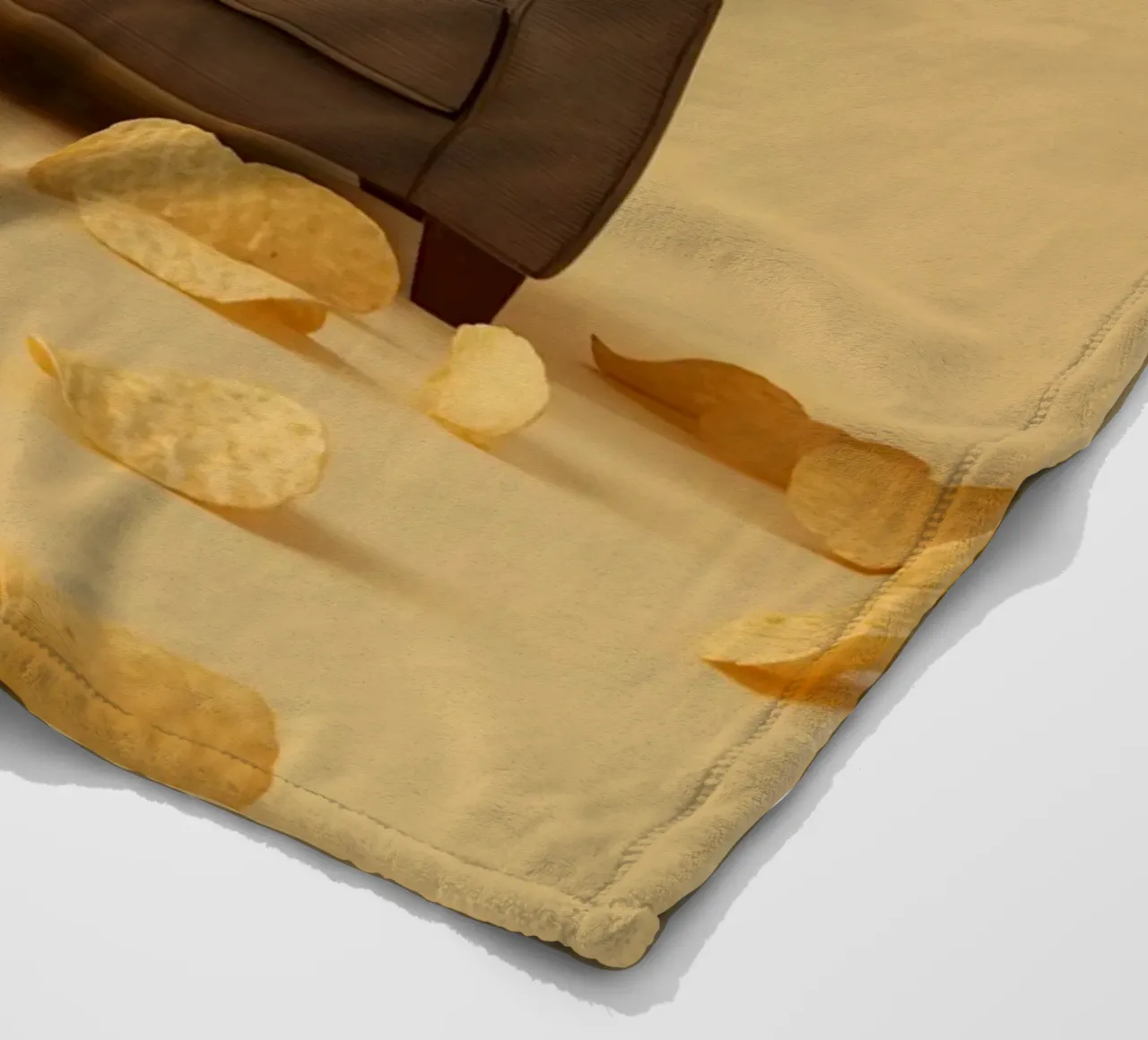 Potato Lounging on a Couch With Chips Around coperta in pile da DesignDoodle