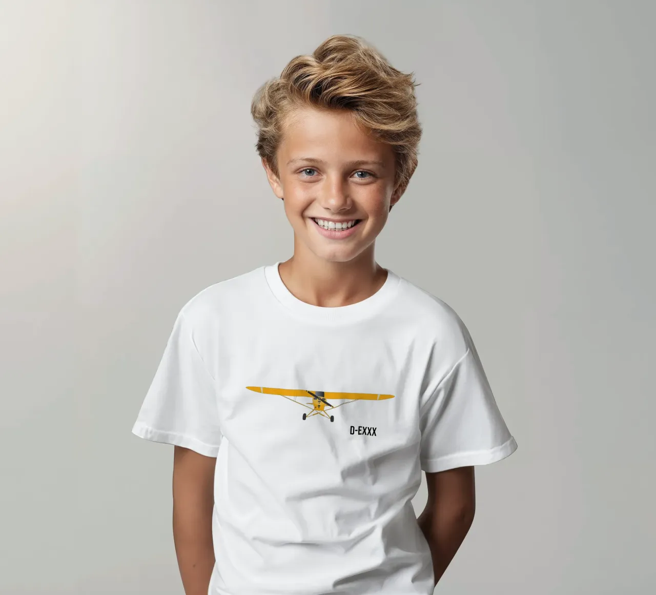 Piper Cub - La targa può essere personalizzata t-shirt bambini da Fly & Camp