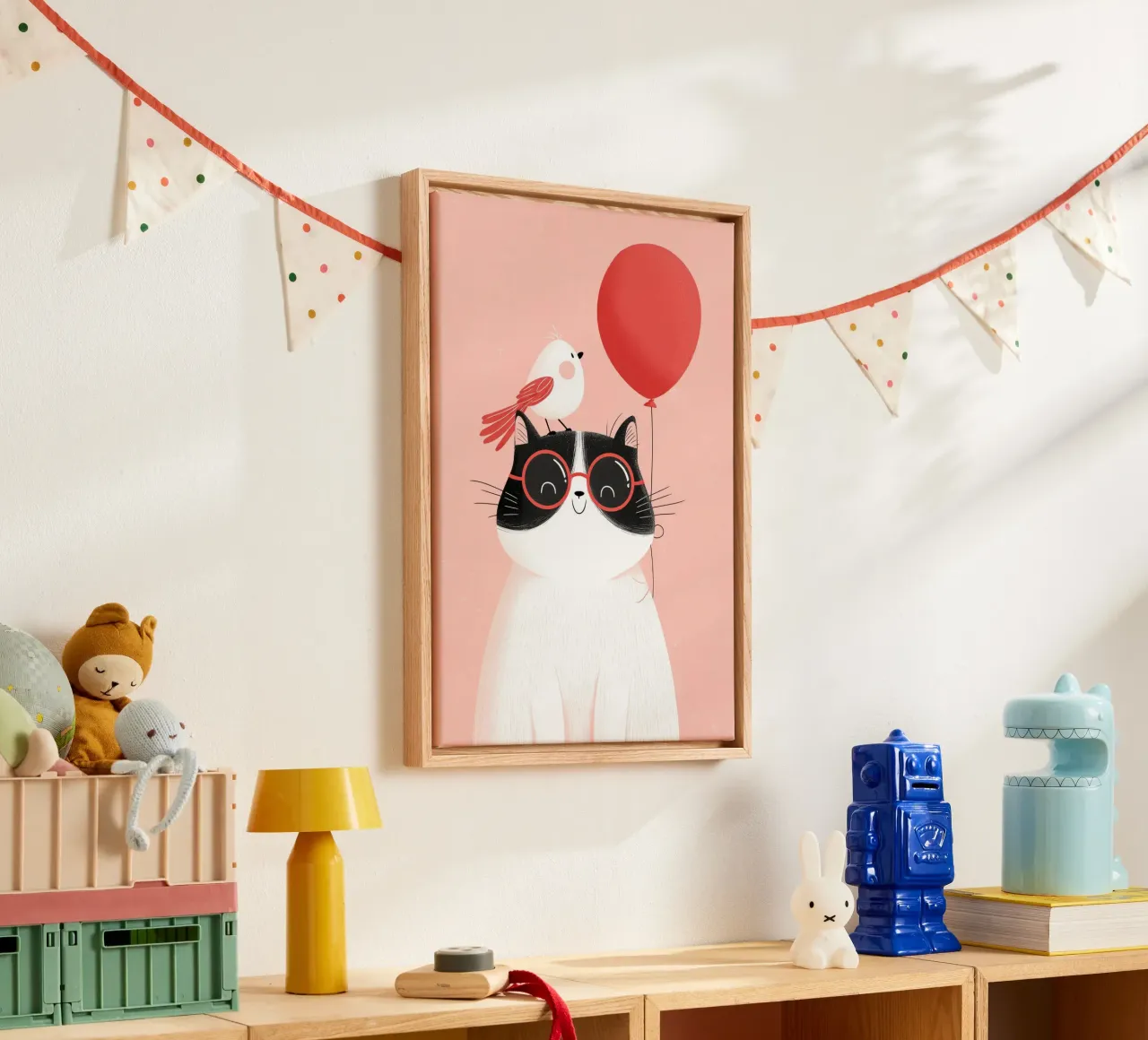 Cool Cat, Tiny Bird Leinwand mit Schattenfugenrahmen von Kiara