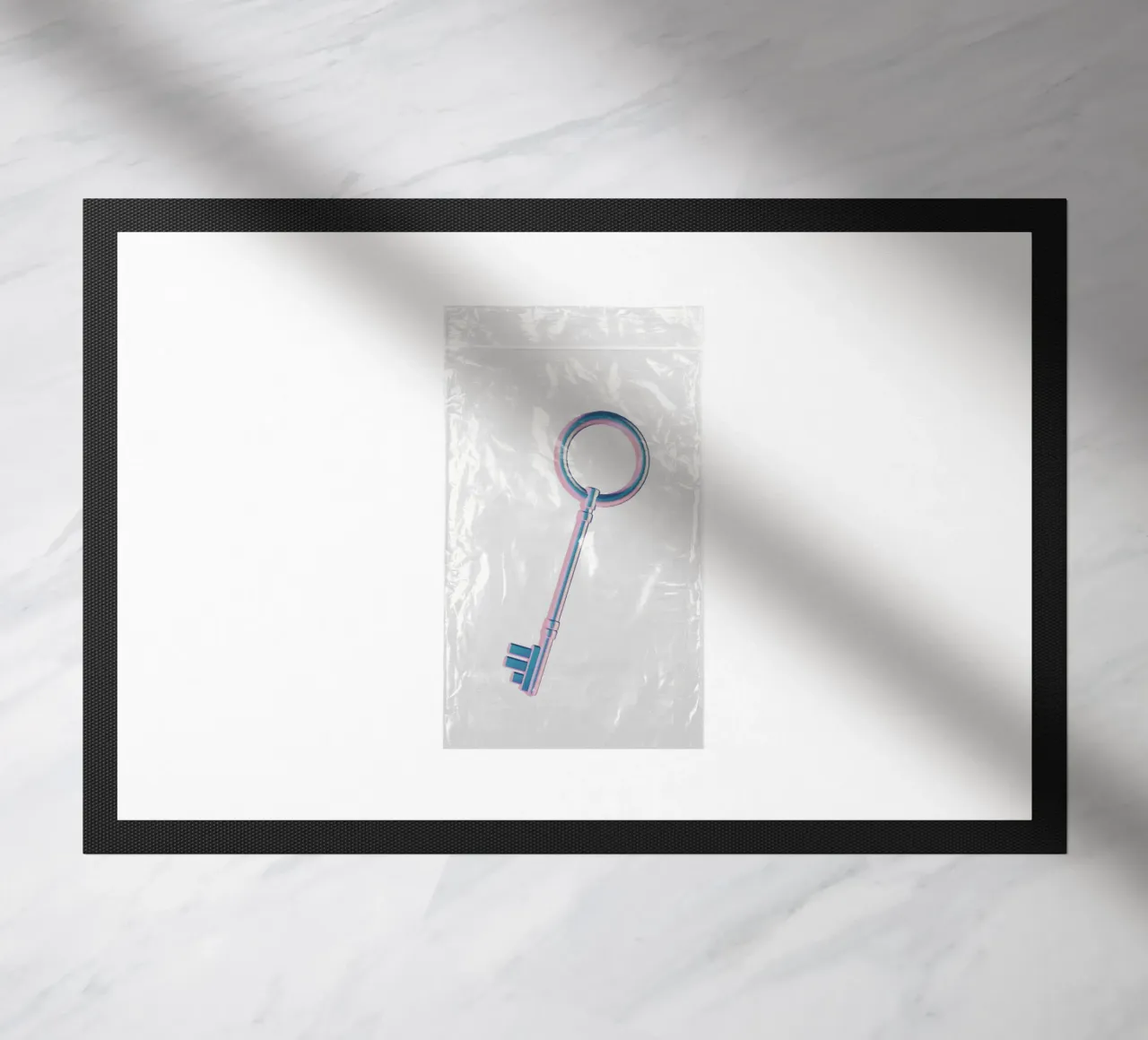 chiave iridescente in un sacchetto di plastica zerbino da morphinaeblue