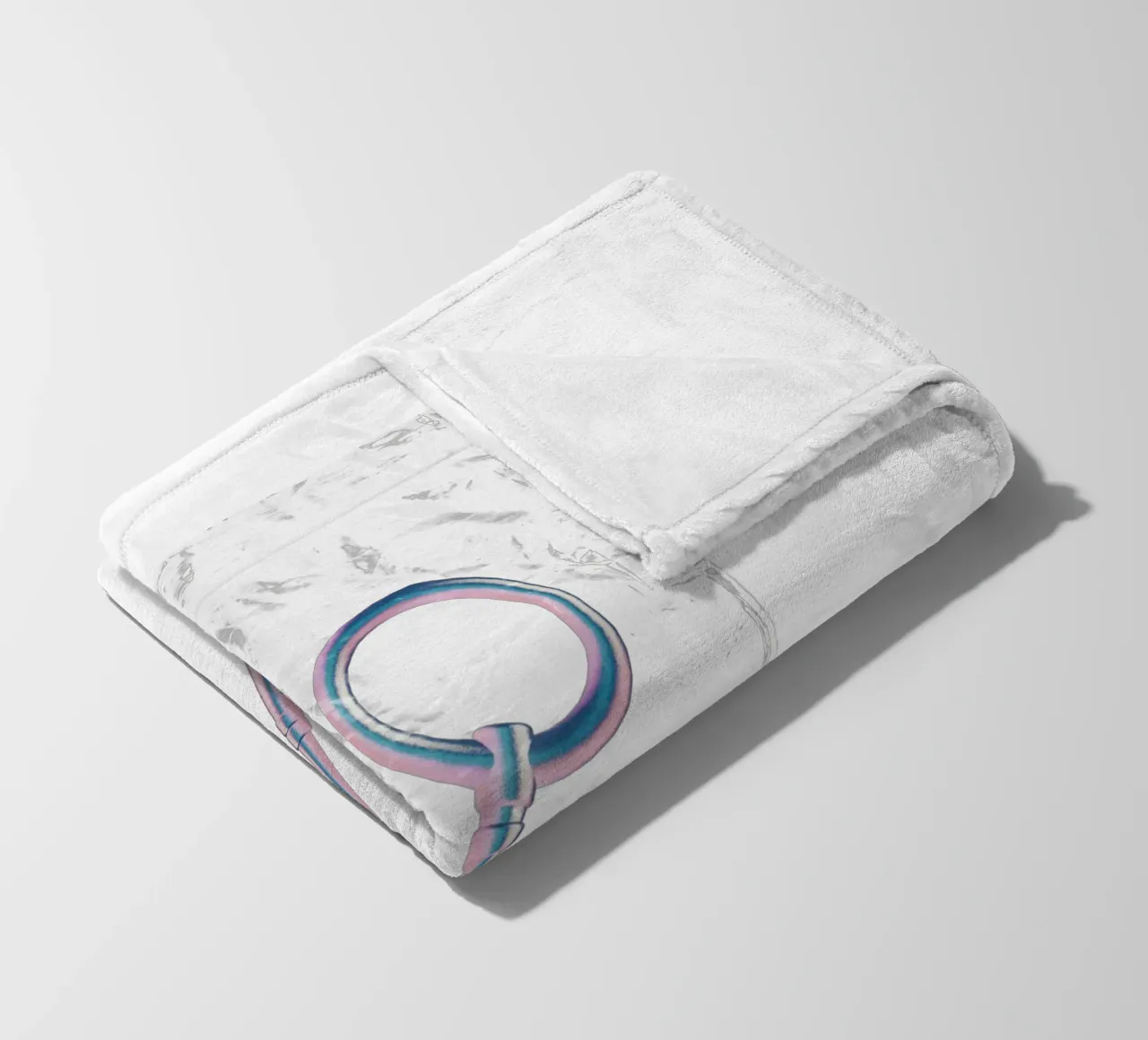 chiave iridescente in un sacchetto di plastica coperta in pile da morphinaeblue