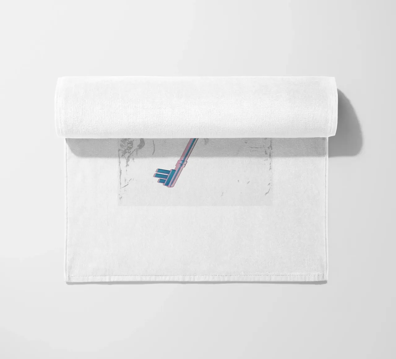 chiave iridescente in un sacchetto di plastica telo mare da morphinaeblue