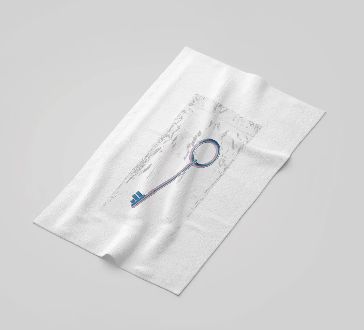 chiave iridescente in un sacchetto di plastica telo mare da morphinaeblue