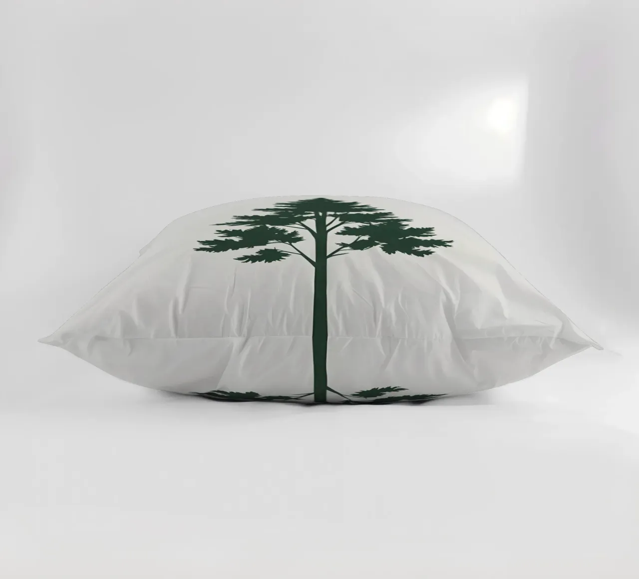 Silhouette di albero semplice cuscino da Botanical Gallery