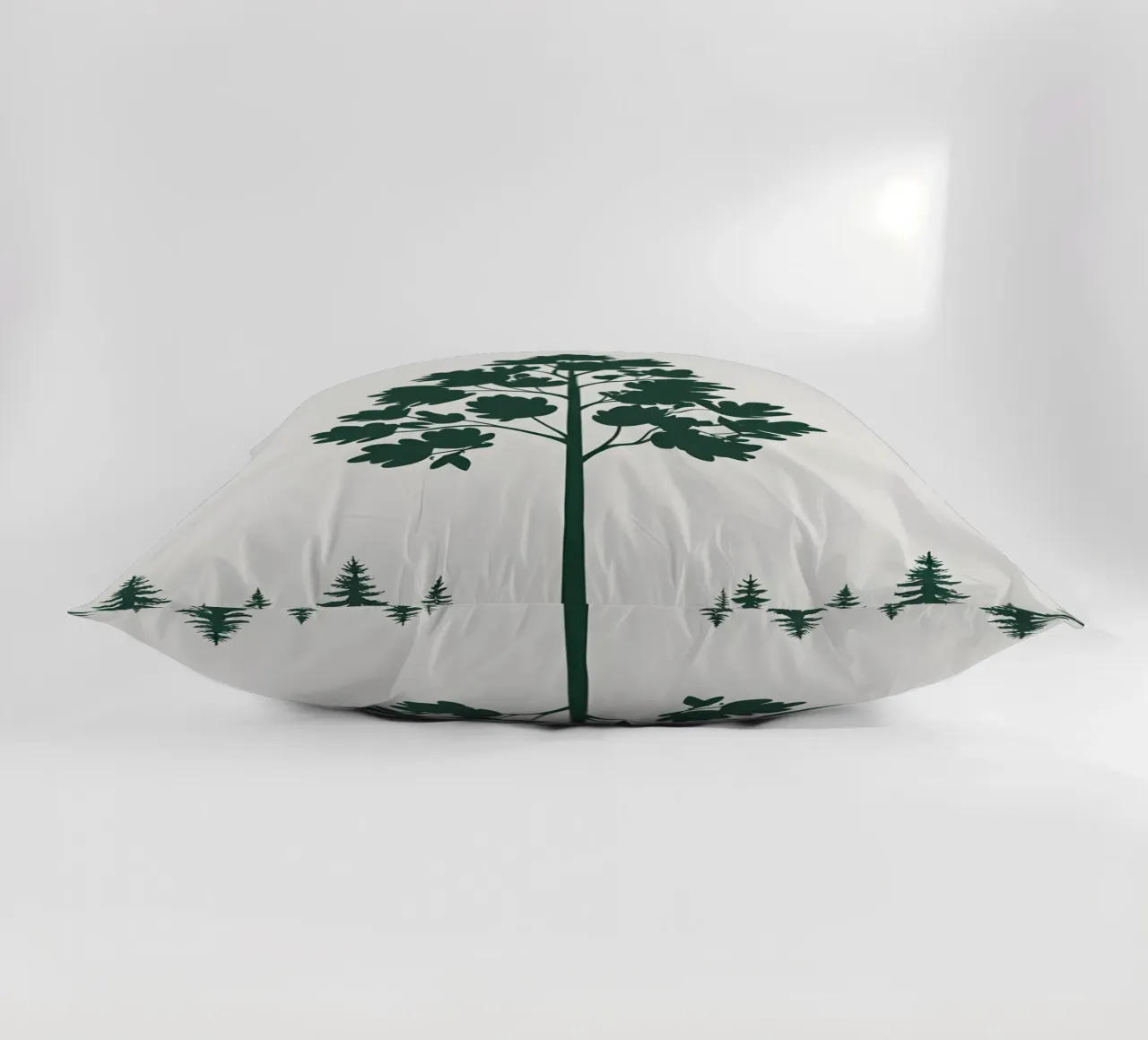 Silhouette di albero semplice cuscino da Botanical Gallery
