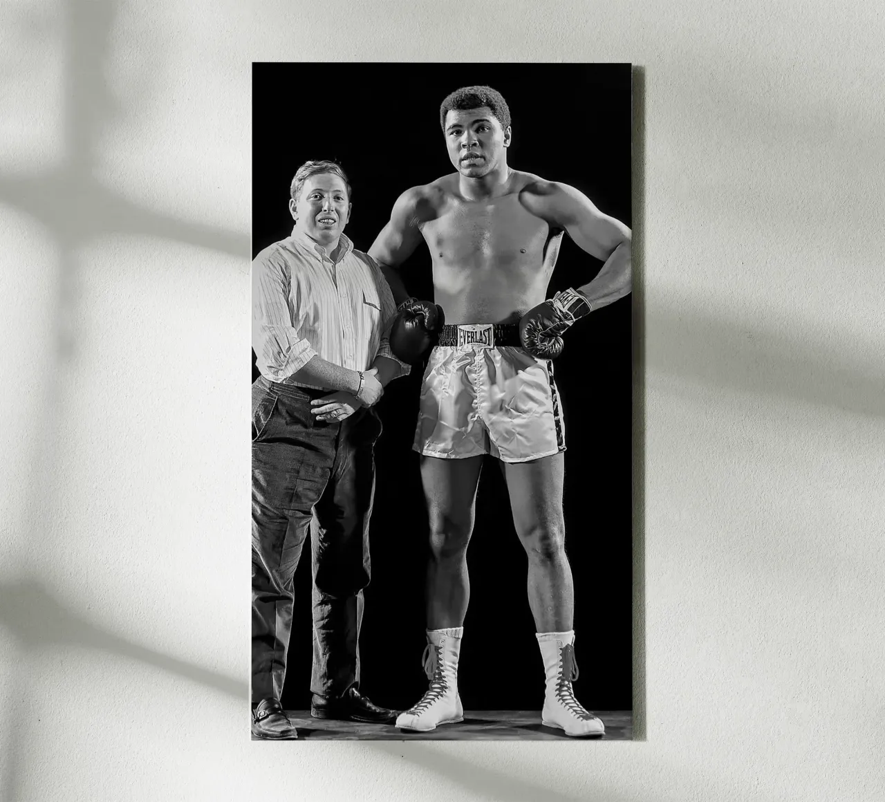 El joven Neil Leifer y Muhammad Ali lienzo con Marco flotante de tobyrmattie