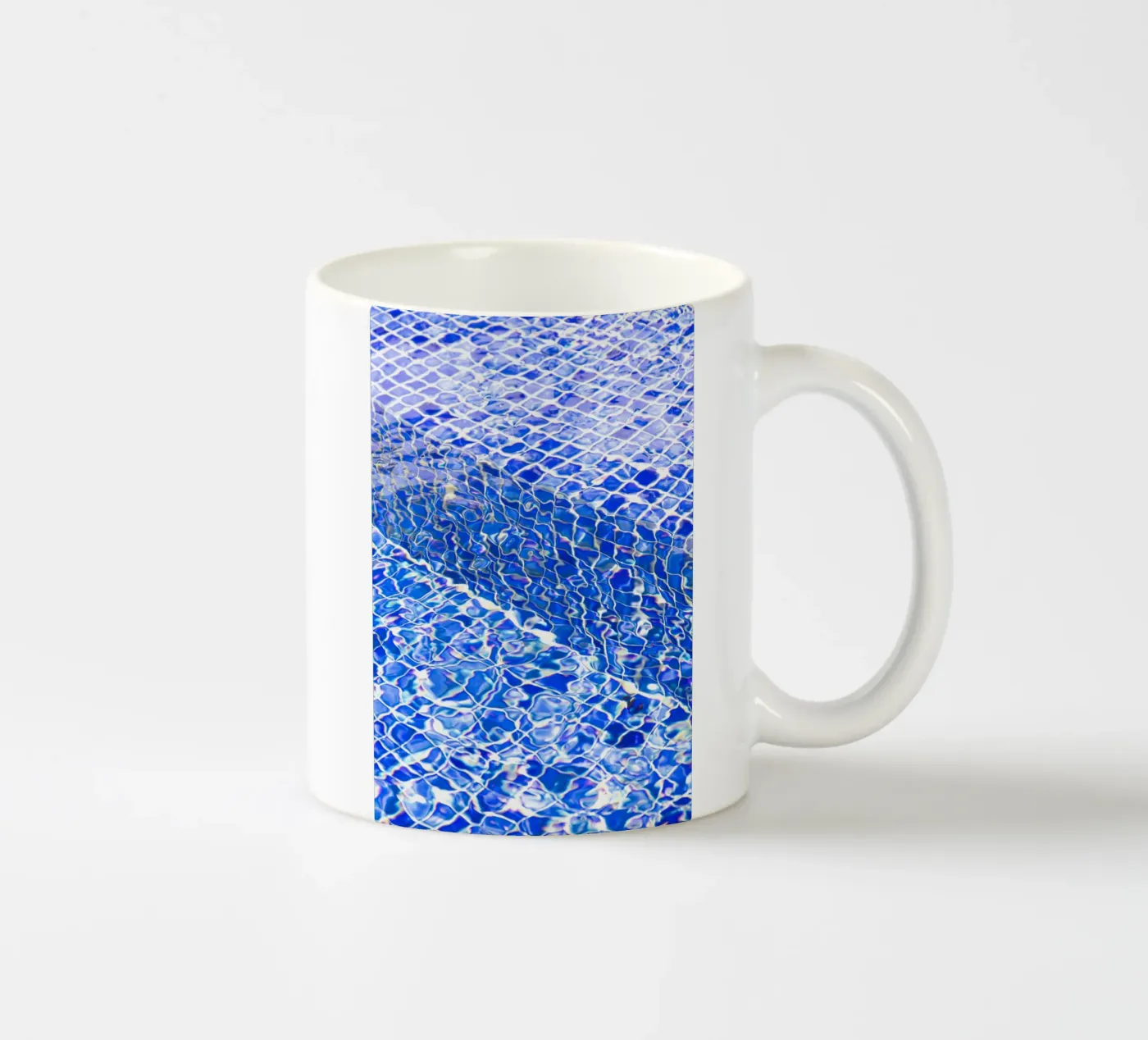 Pool ceramic mug by rafael campezato