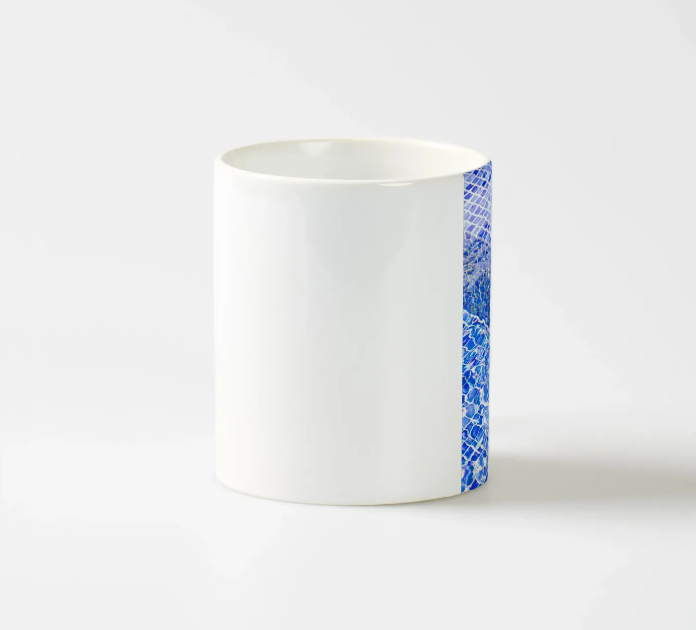 Pool ceramic mug by rafael campezato