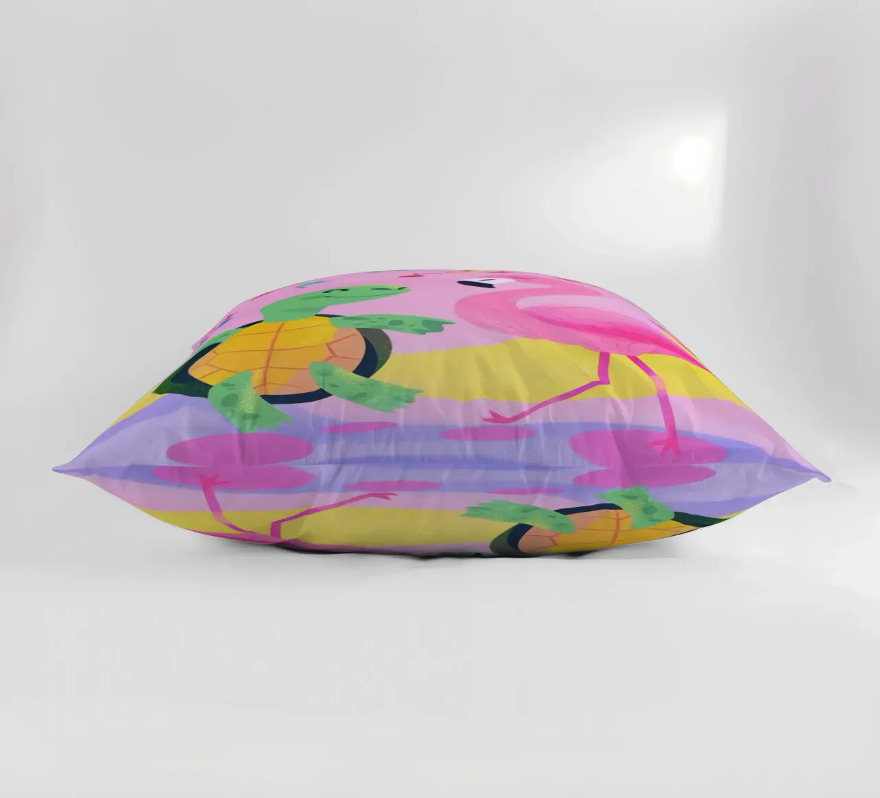 Dancing Turtle & Flamingo cuscino da Kiara