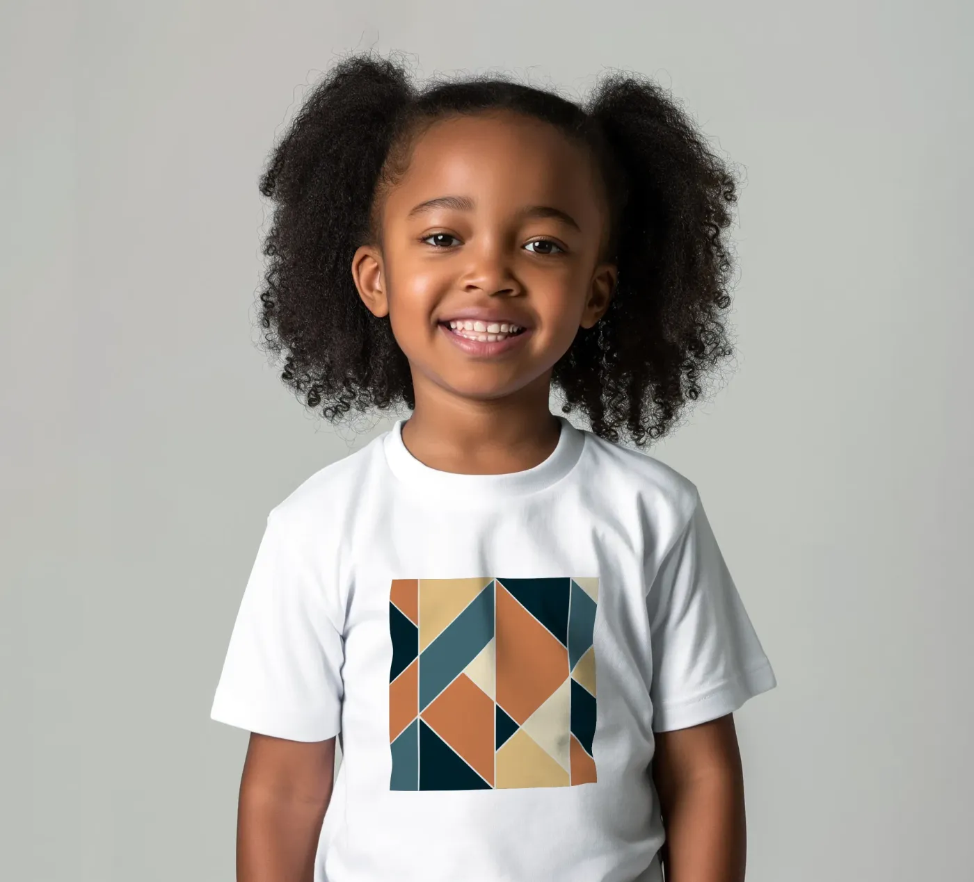 Geometric tile pattern Kinder T-Shirt von Little Dean