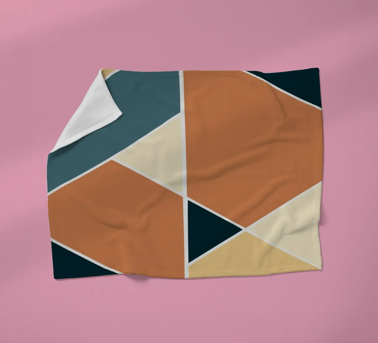 Geometric tile pattern Fleecedecke von Little Dean