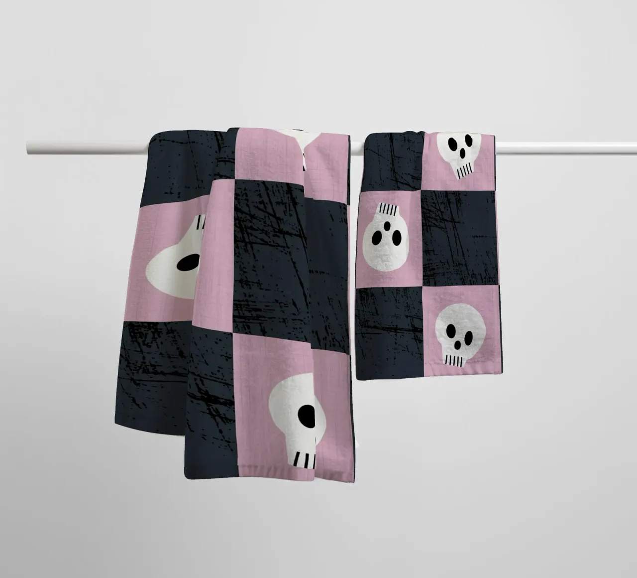 Teschio rosa a scacchiera - Modello gotico punk di Halloween asciugamano da bagno da susanacosta