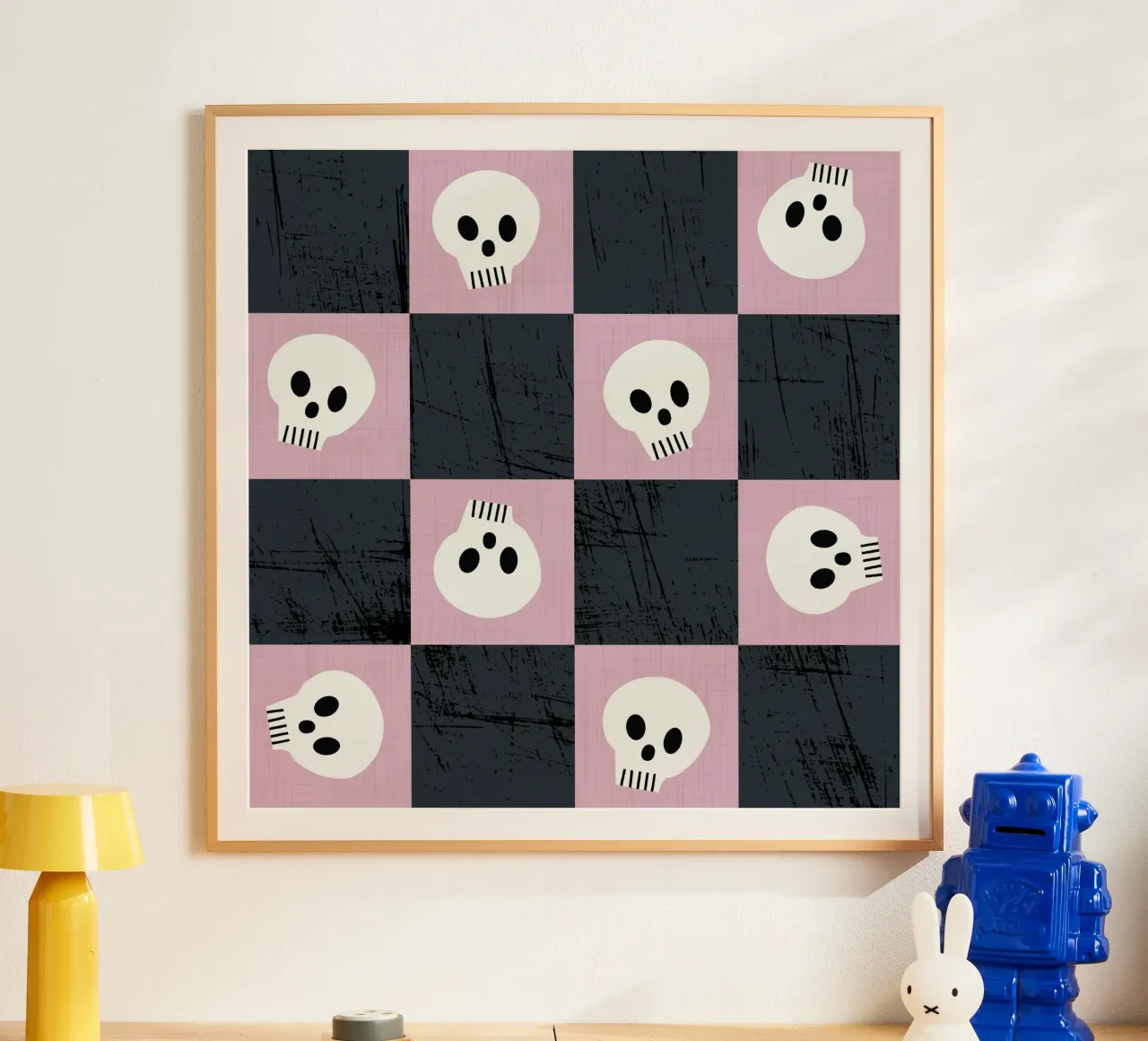 Teschio rosa a scacchiera - Modello gotico punk di Halloween poster con telaio in plastica da susanacosta