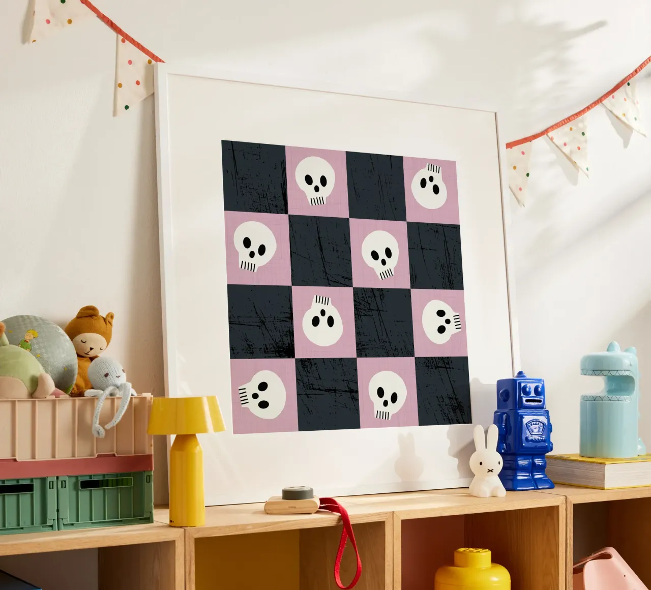 Teschio rosa a scacchiera - Modello gotico punk di Halloween poster con telaio in plastica da susanacosta