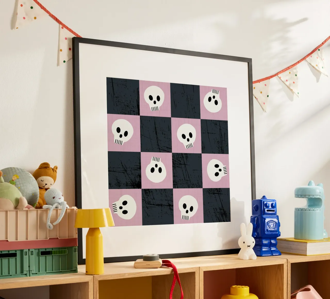 Teschio rosa a scacchiera - Modello gotico punk di Halloween poster con telaio in plastica da susanacosta