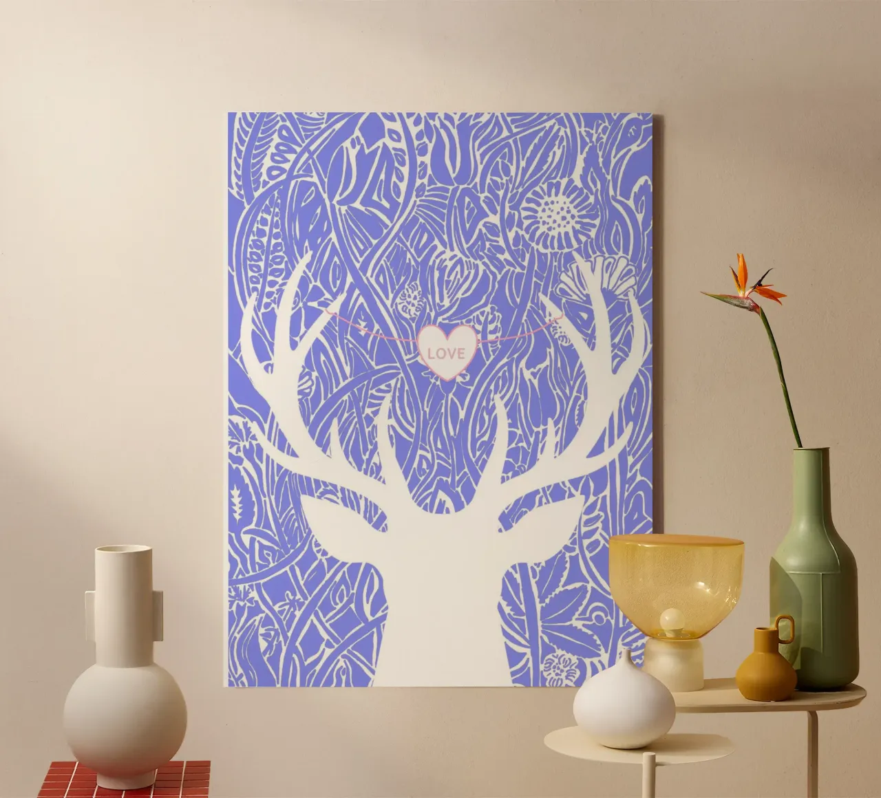 Amore - Cervo bianco davanti a viticci di fiori tela con Cornice a cassetta da PaperLine Art