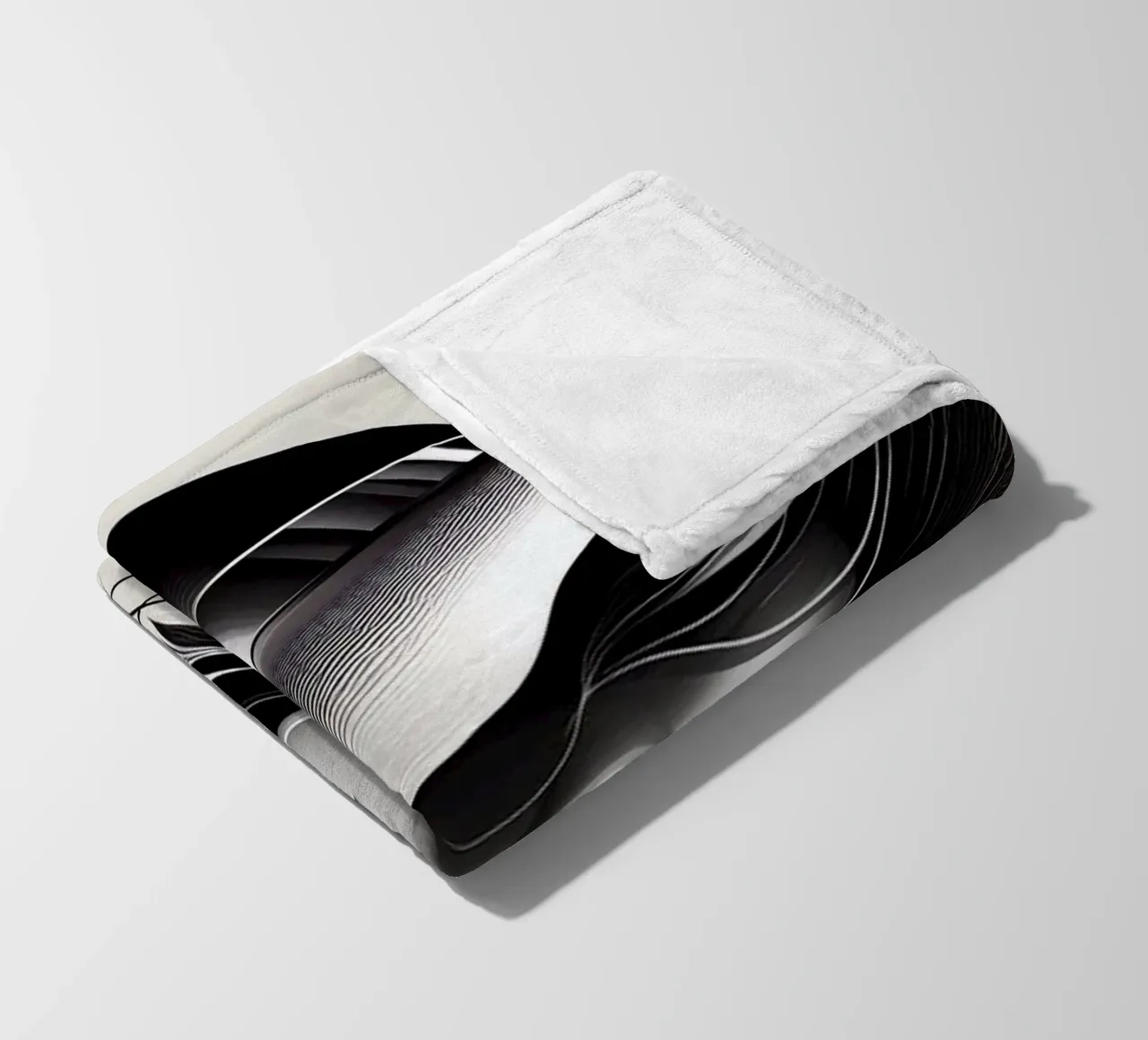 Illustration einer Frau mit großem Hut in schwarz weiß Fleecedecke von BenCoStyle