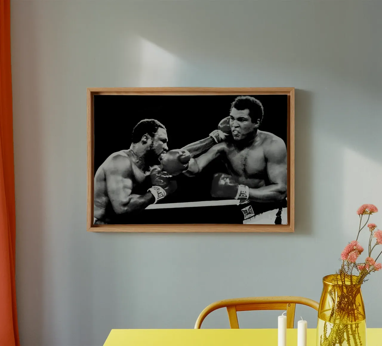 Thrilla in Manila Leinwand mit Schattenfugenrahmen von Coreyalbert