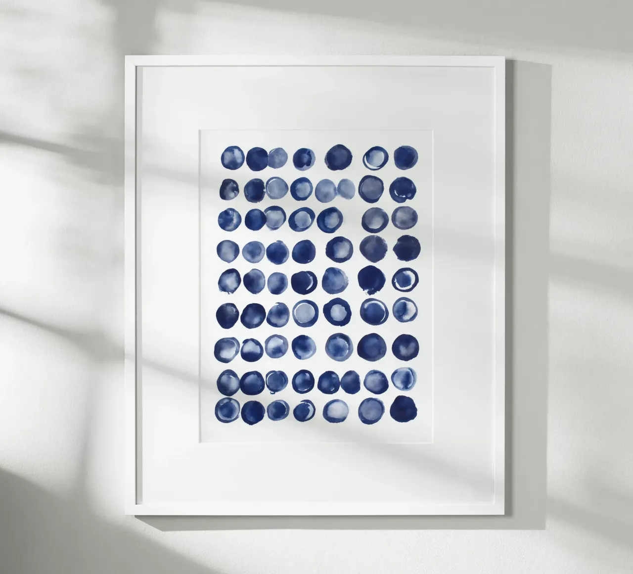 Cerchi indaco poster con telaio in plastica da Seed & Signal