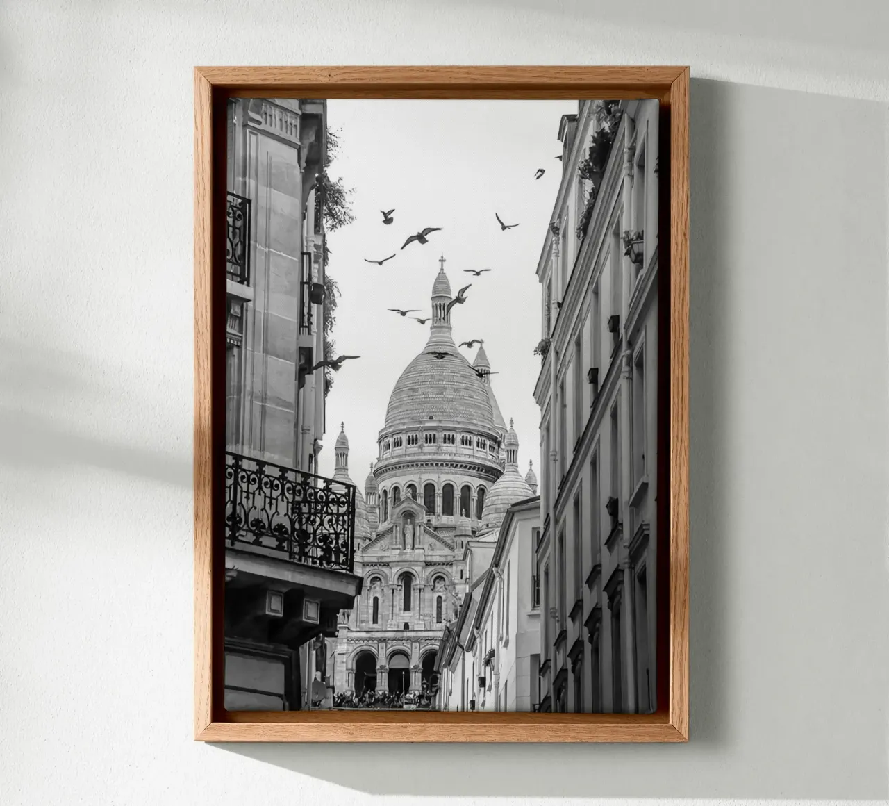Pomeriggio a Montmartre tela con Cornice a cassetta da Sowa Studio