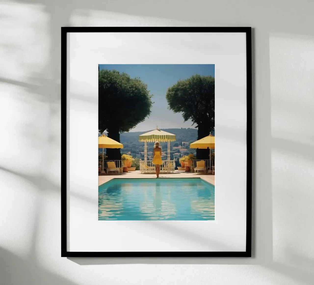 Piscina di Cannes in stile retrò anni '60 poster con telaio in alluminio da Mr.Lorenzo