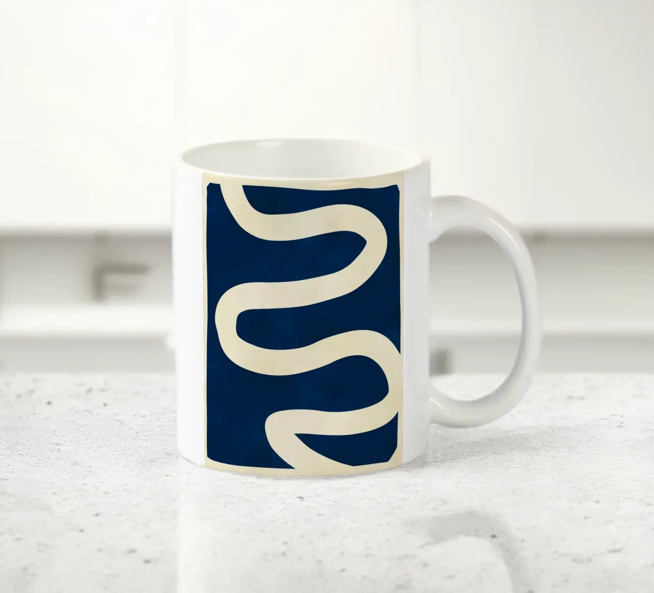 Linee espressioniste tazza in ceramica da Liam Johnson