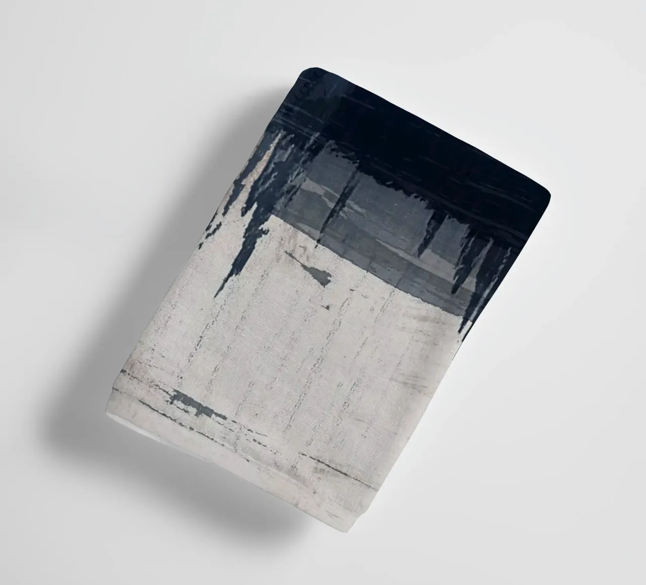 Surfaces 16 | Slate Gray, Indigo & Neutral | Abstract asciugamano da bagno da sabidussi