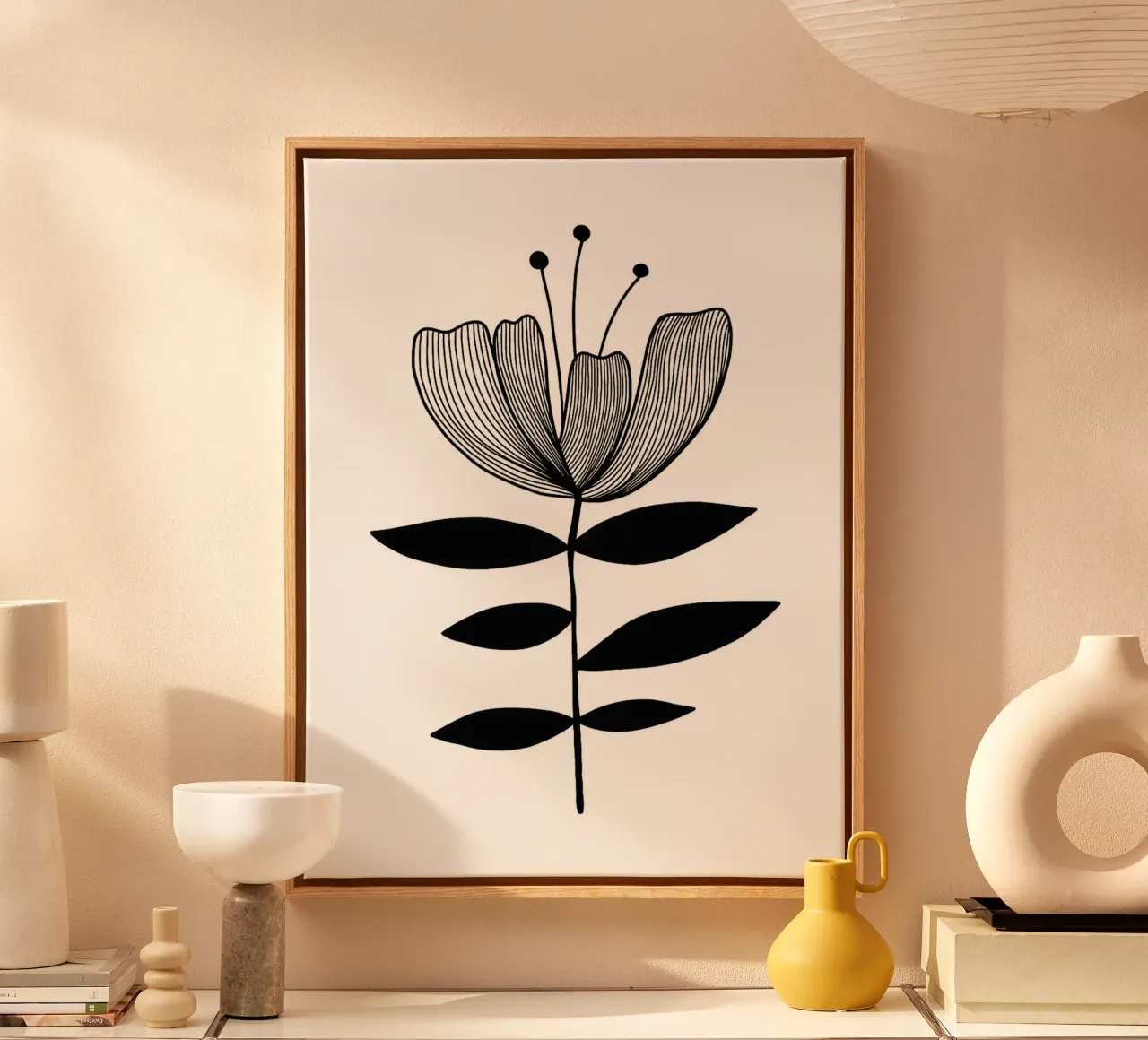 Schwarz-weiße florale Illustration Leinwand mit Schattenfugenrahmen von Hiroto Mori