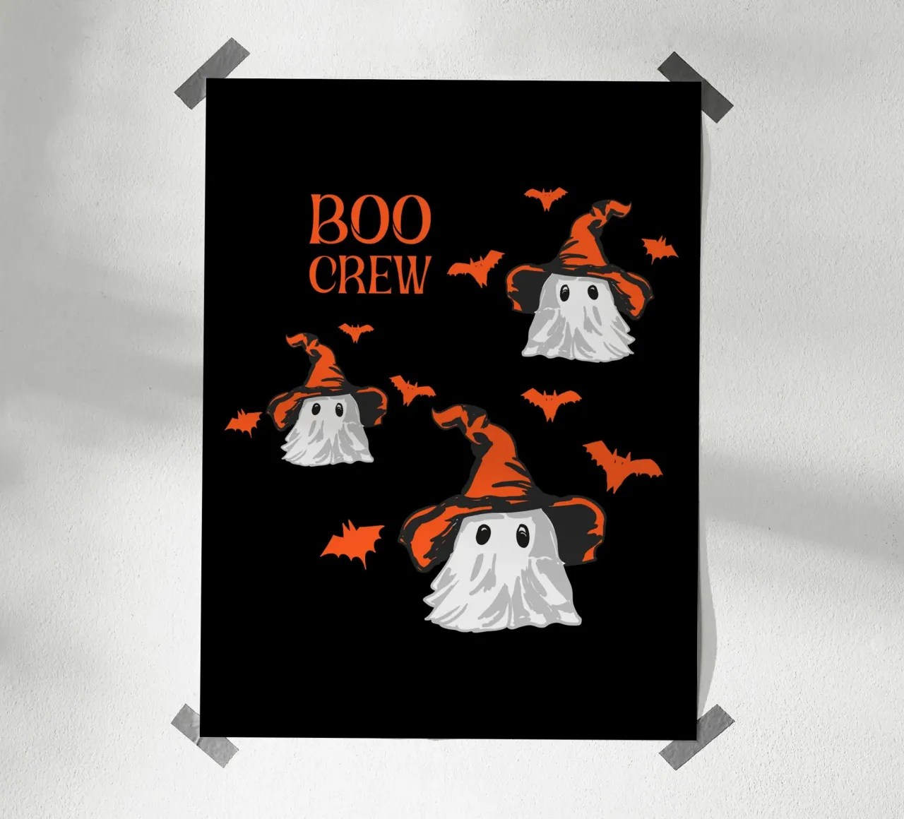 Illustrazione del fantasma Boo Crew con cappello da strega e pipistrelli poster da EDMPROJECT