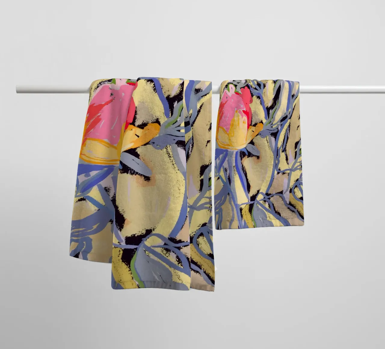 Bloei in het Boterwoud badhanddoek van 83oranges