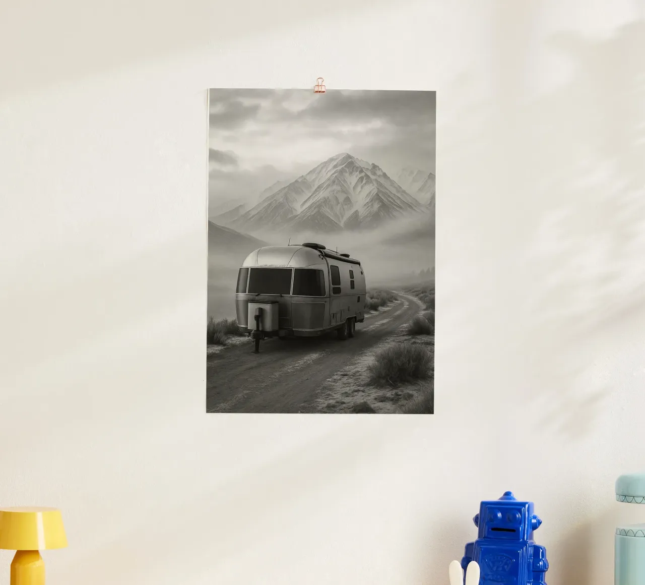 camper in montagna fotografia in bianco e nero poster da roosses
