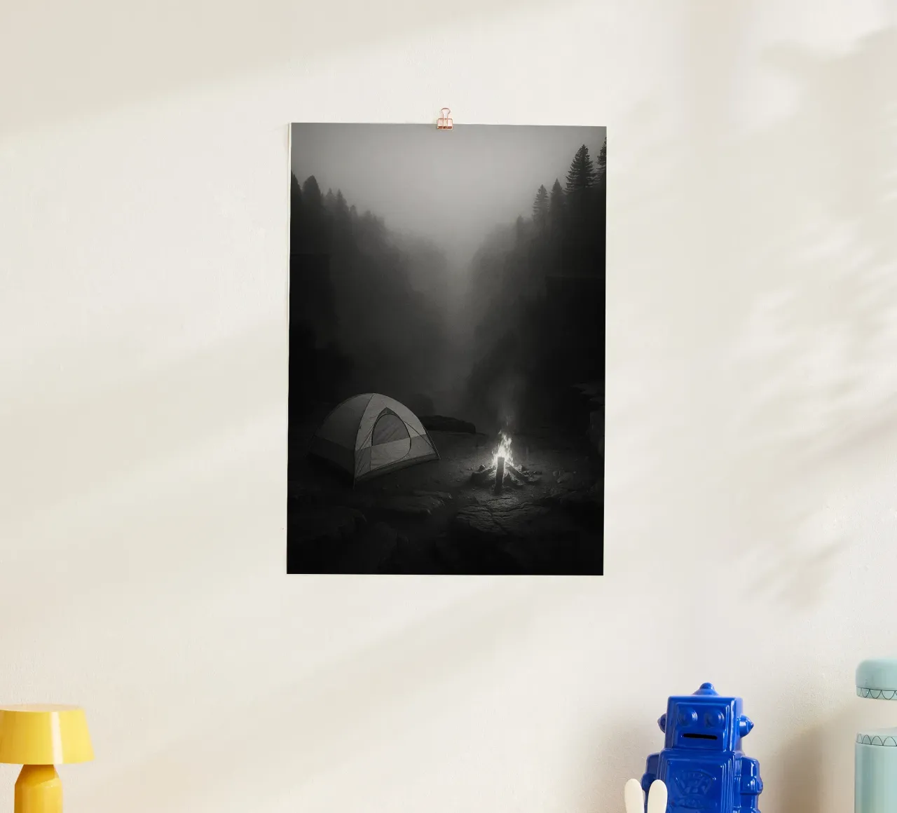 fotografia in bianco e nero di campeggio e falò poster da roosses