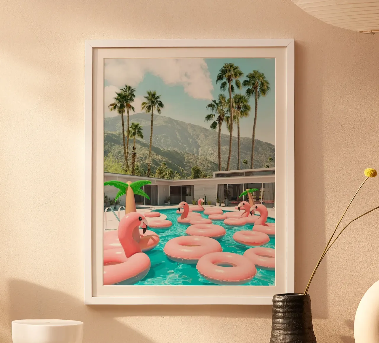 Flamingo Pool Party poster con telaio in legno da robertmotoiart