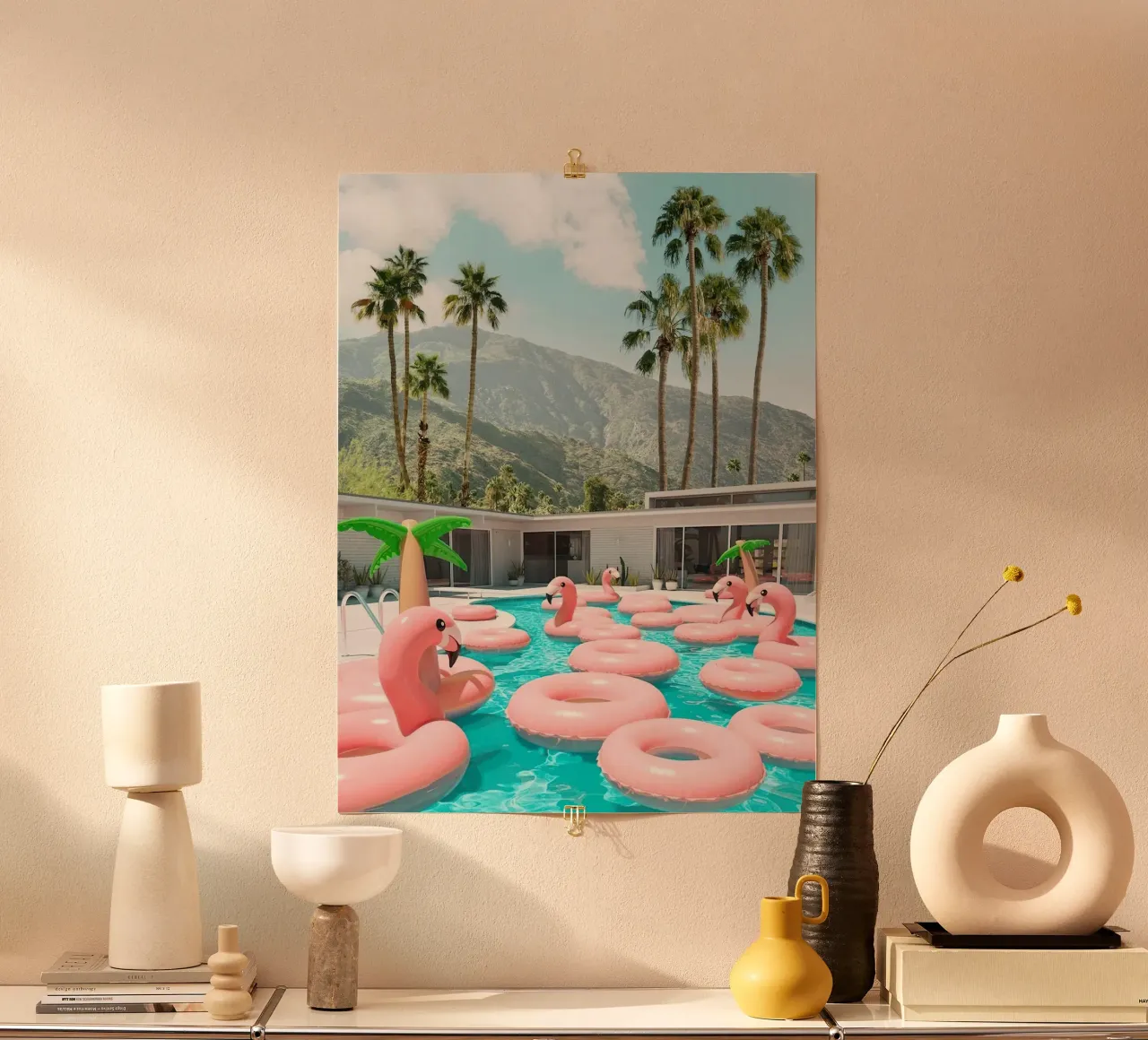 Flamingo Pool Party poster con telaio in legno da robertmotoiart