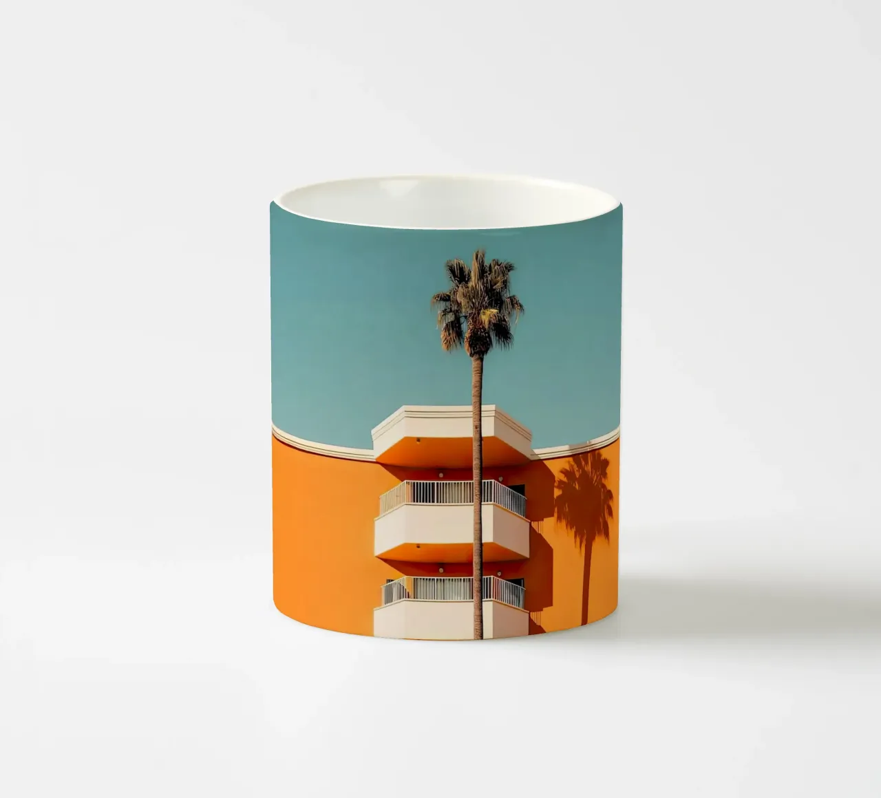 Hotel California Style Building With A Palm Summer keramische mok van robertmotoiart