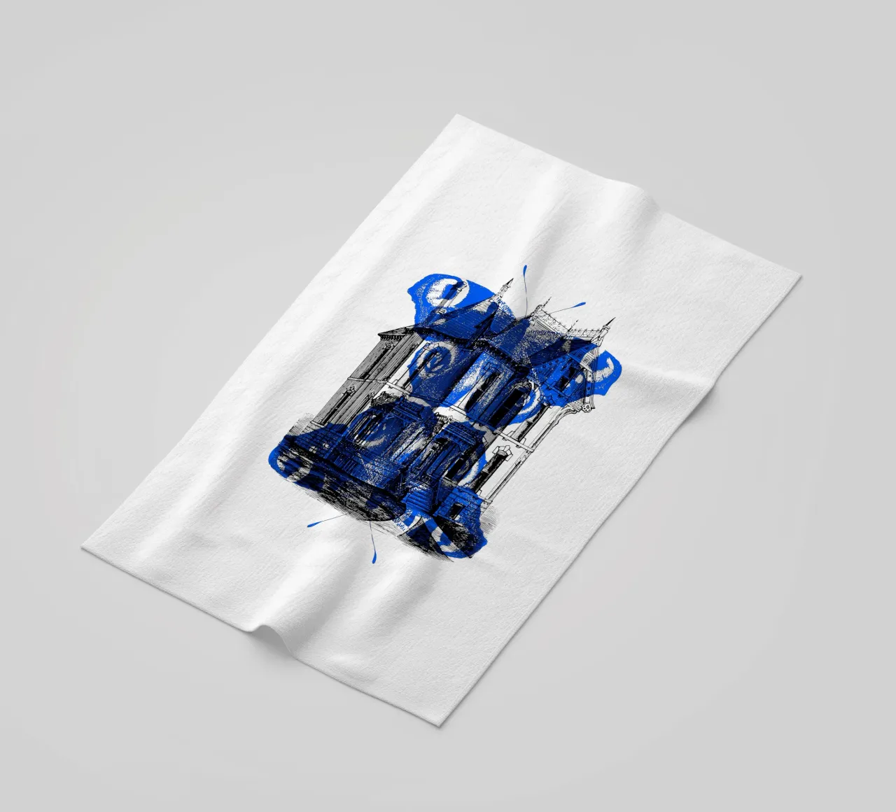 Vecchia casa e farfalla blu telo mare da morphinaeblue