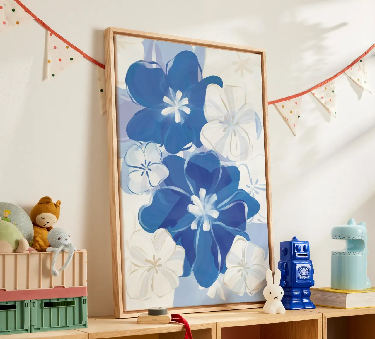Blauw geverfde bloemen canvas met Baklijst van Martina